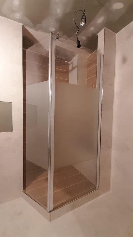 instalace sprchové zábrany